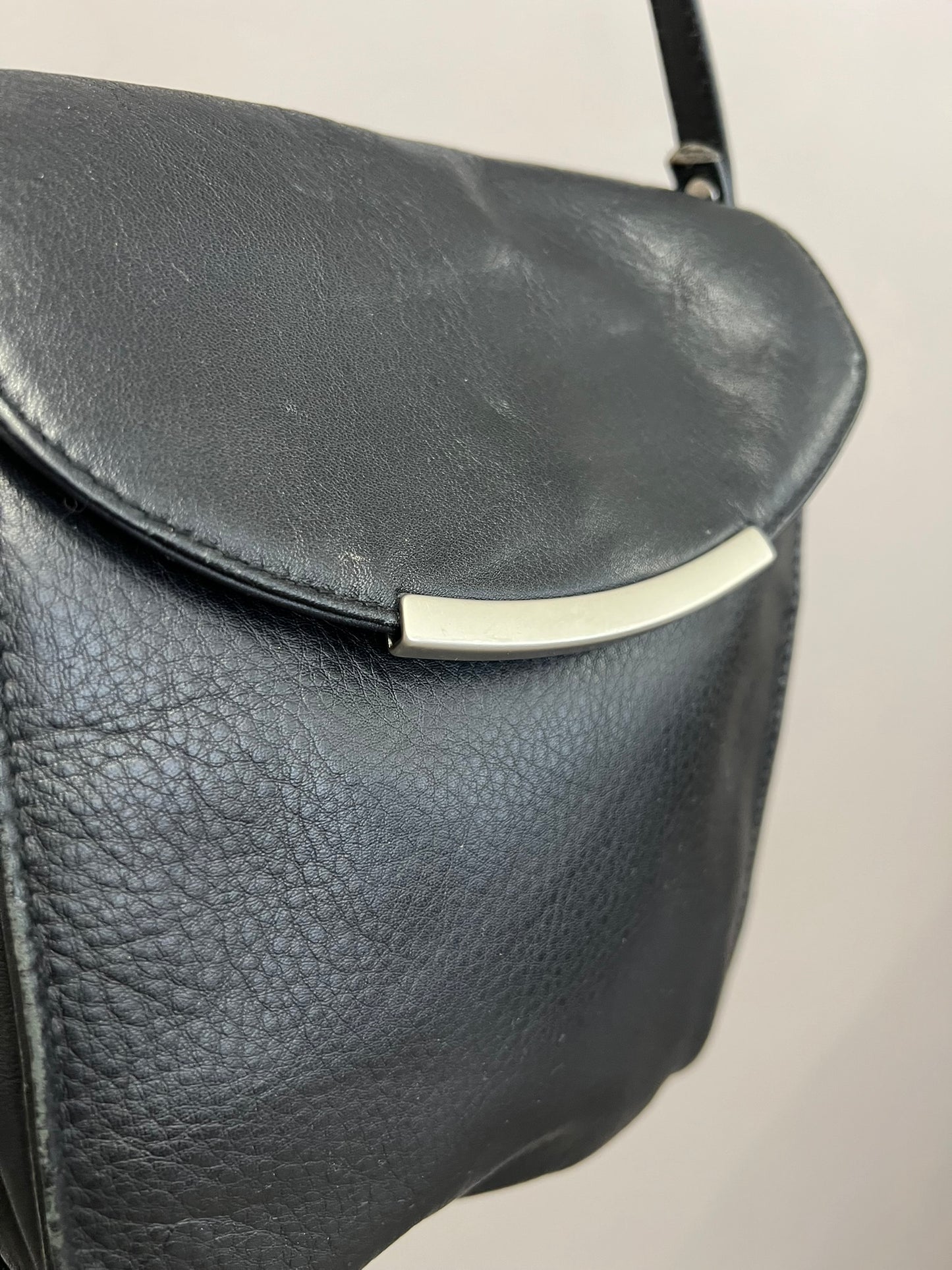 Vintage Black Crossbody Bag Soft Leather Shoulder Bag Minimalist