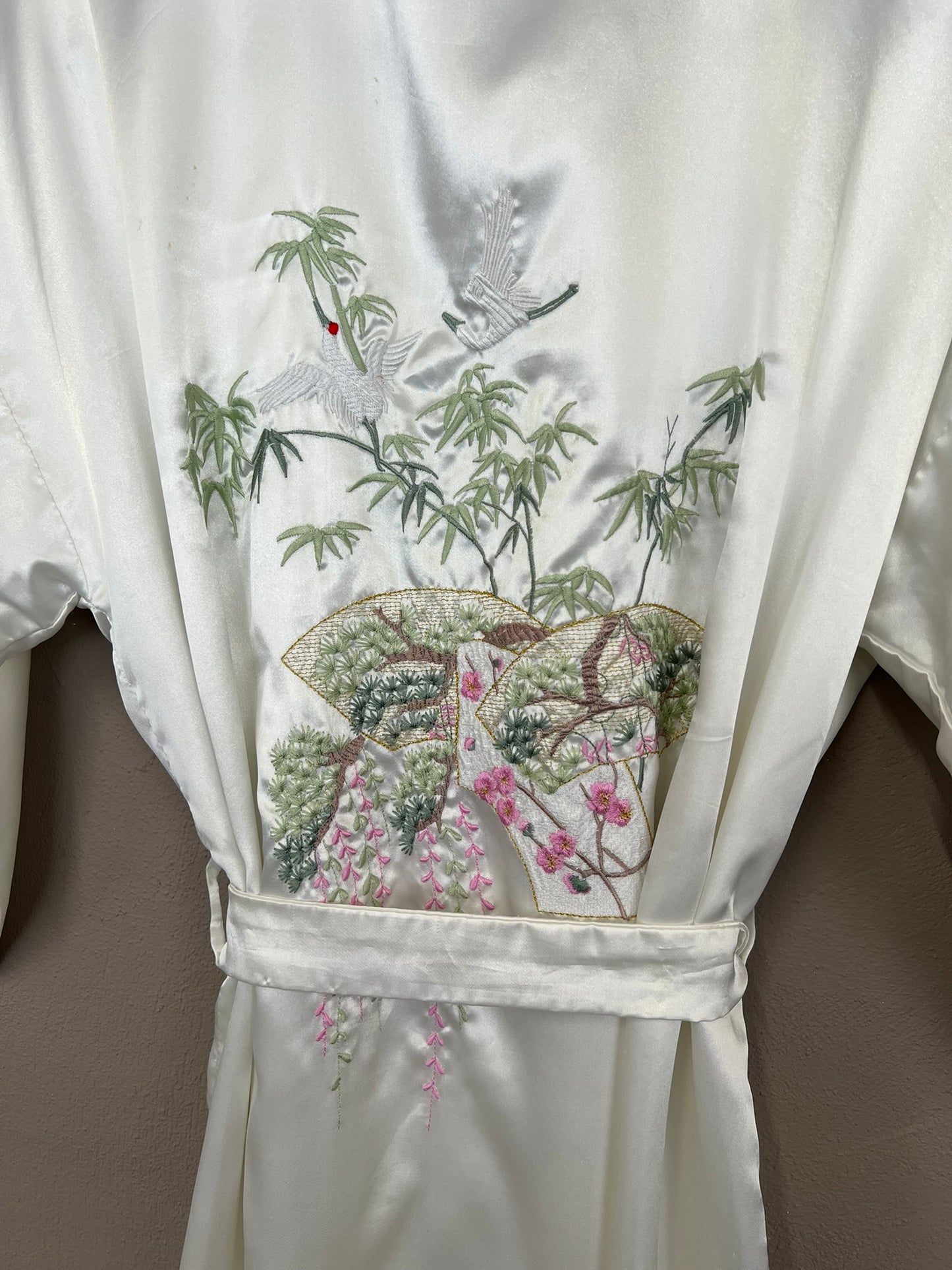Vintage 80s Kimono Dressing Gown White Satin Embroidered Robe L