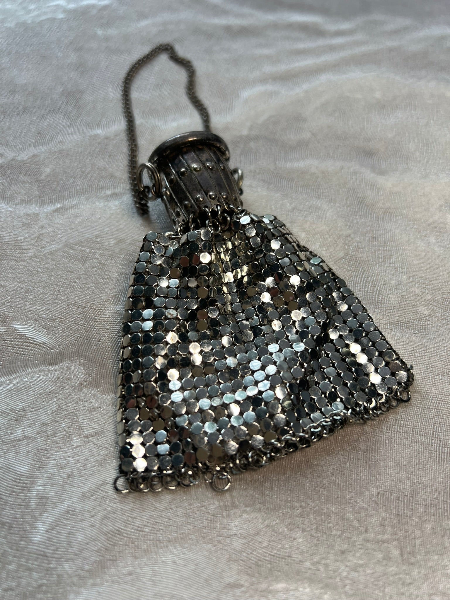 Antique 1900s Silver Mesh Coin Purse with Expanding Top and Floral Lid