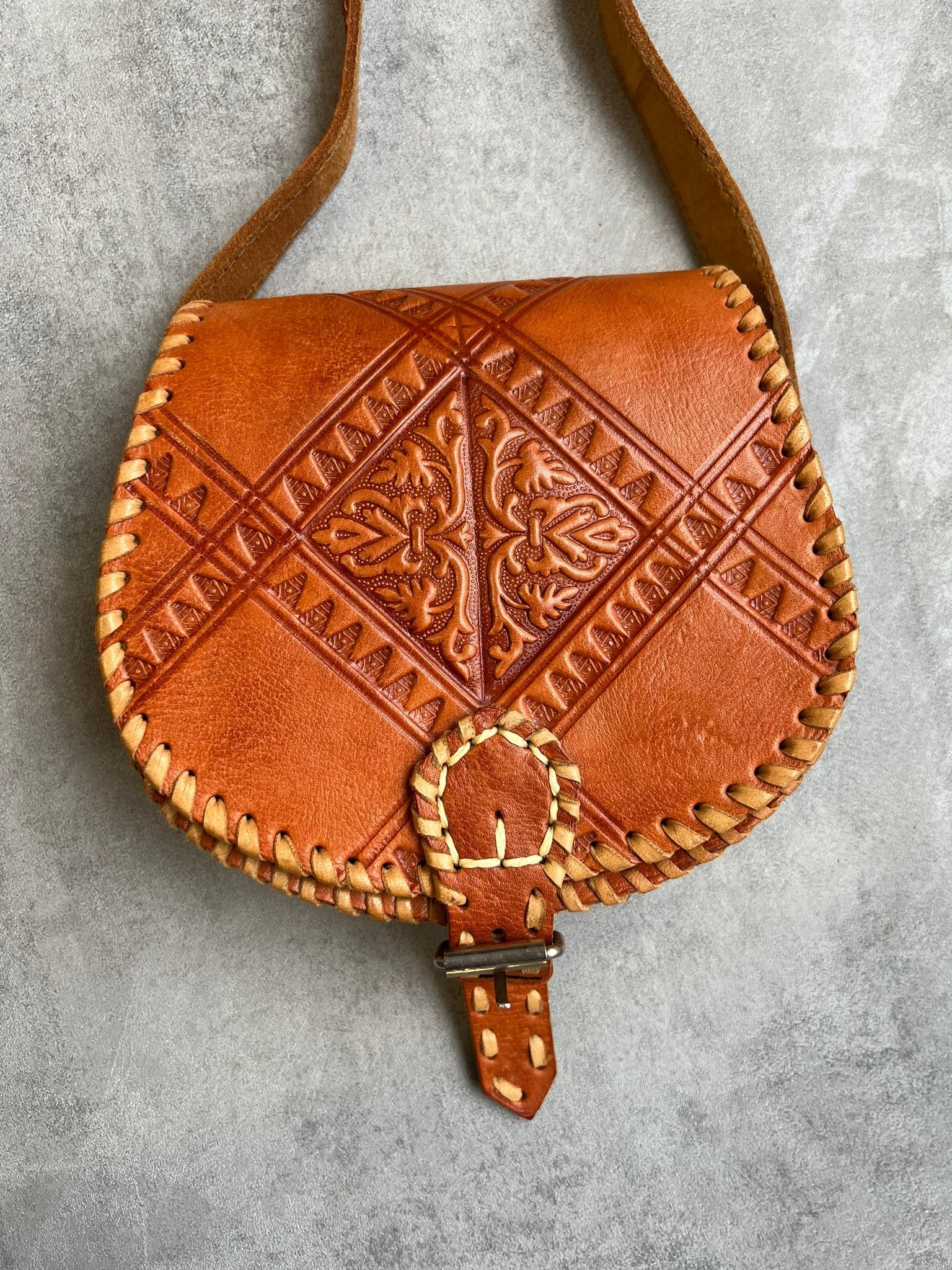 Vintage Tooled Leather Saddle Bag Tan Handcrafted Genuine Leather Shoulder Bag Adjustable Strap Western Saddle Bag