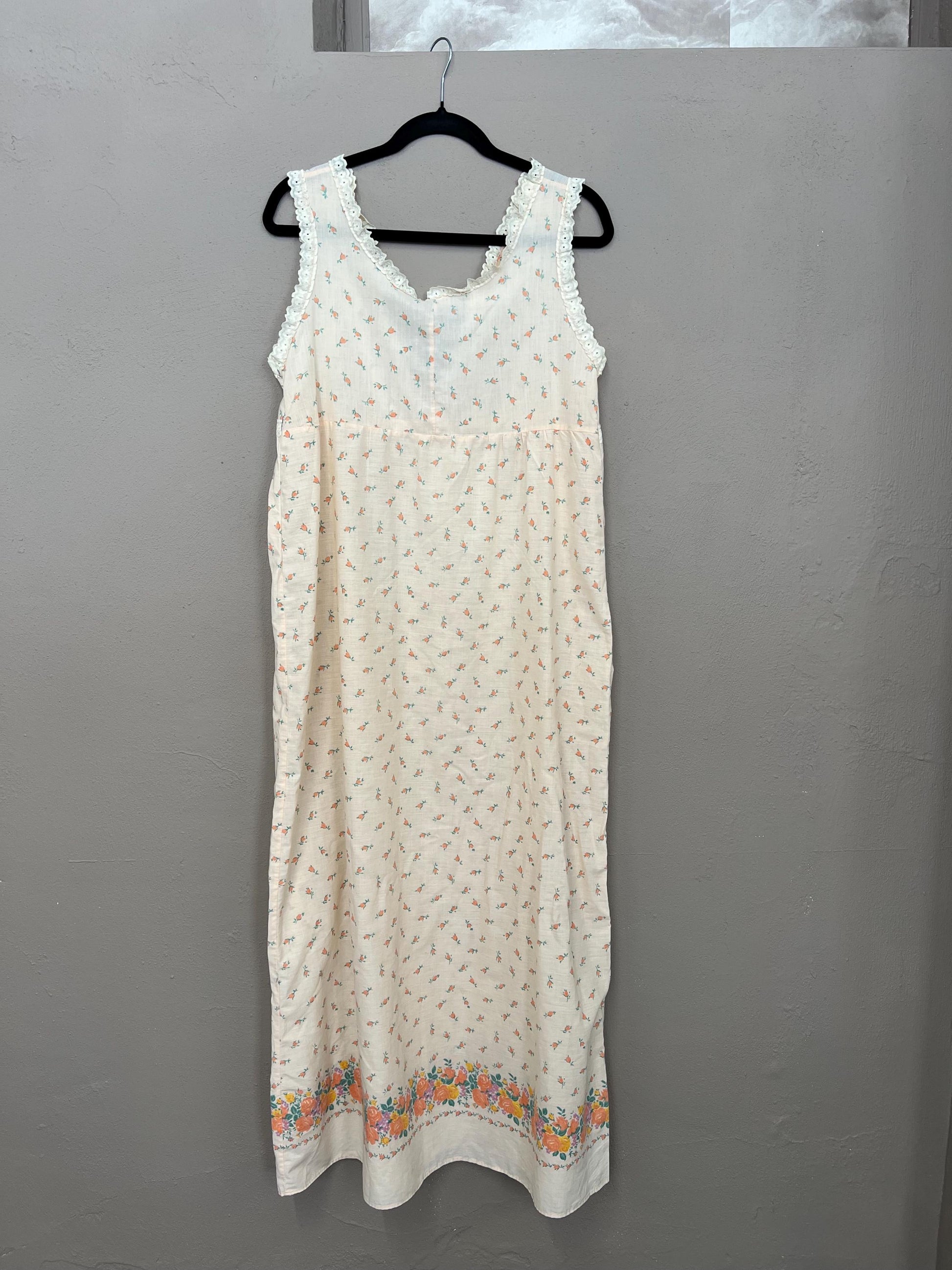 Floral Nightgown | Vintage 1970s | Maxi Length Night Dress | Cream Orange