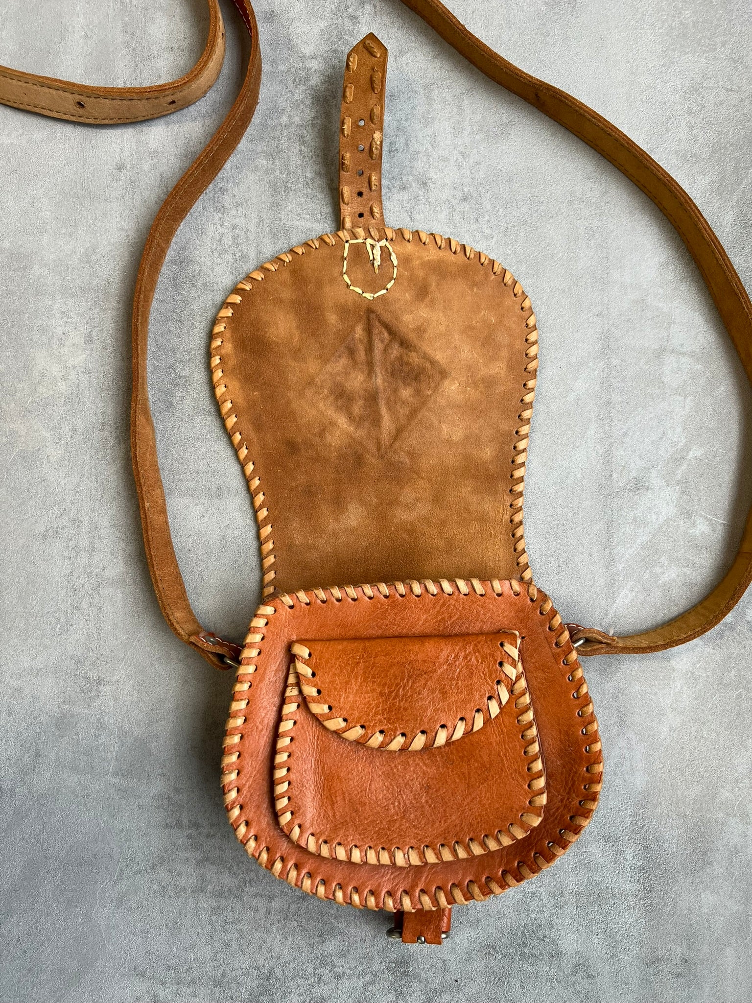 Vintage Tooled Leather Saddle Bag Tan Handcrafted Genuine Leather Shoulder Bag Adjustable Strap Western Saddle Bag