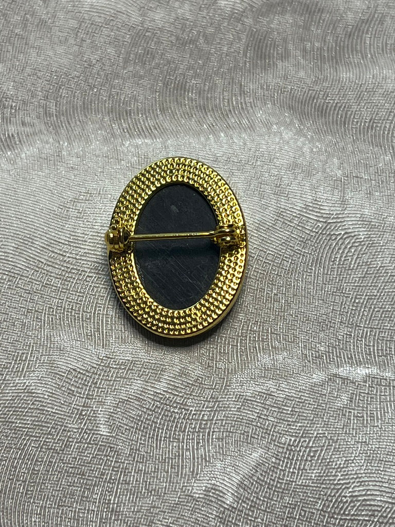 Vintage Cameo Brooch Gold Tone Black Oval Silhouette Pin