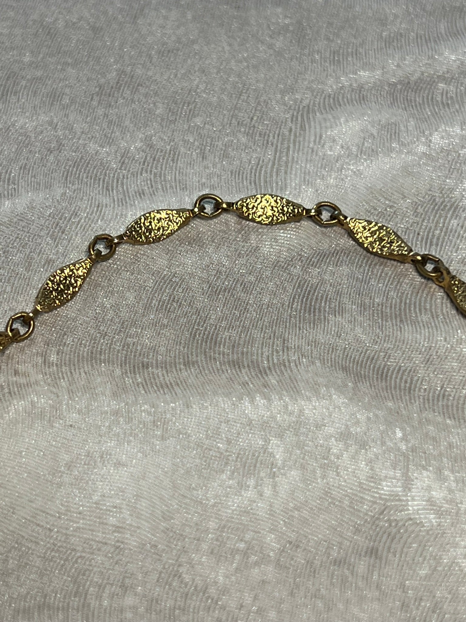 Vintage Gold Tone Sweater Clip with Faux Pearl Flower Details