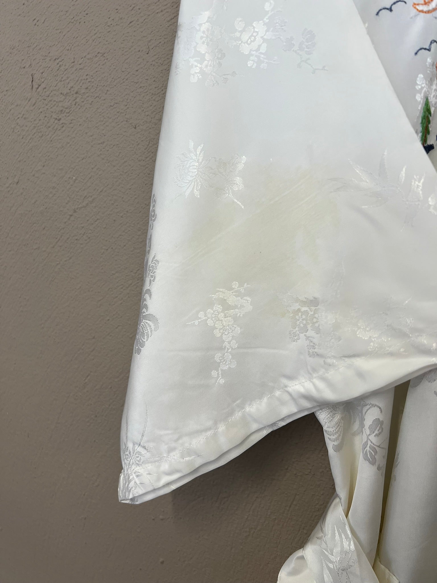 Vintage Kimono White Satin Embroidered Robe Medium