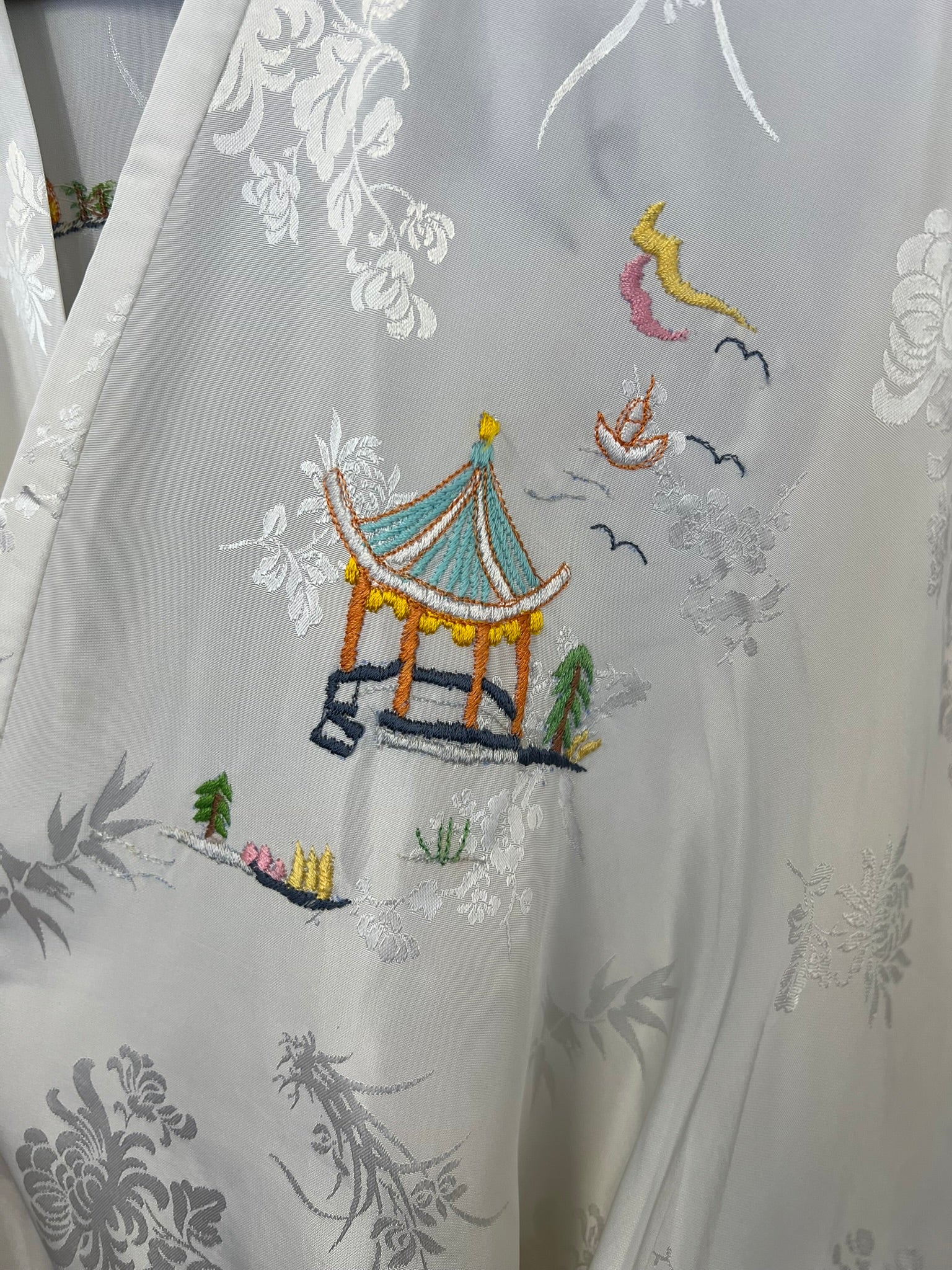 Vintage Kimono White Satin Embroidered Robe Medium