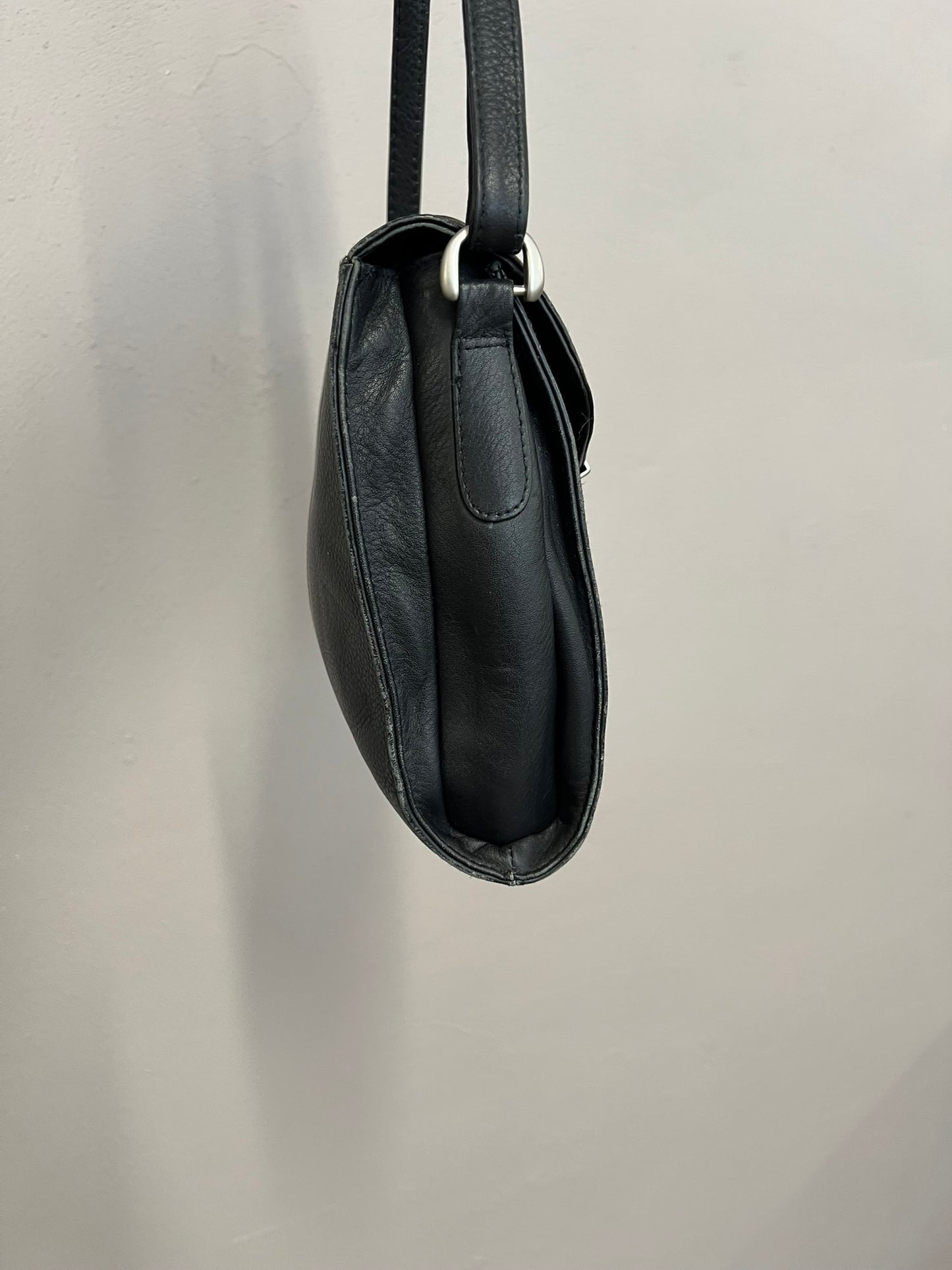 Vintage Black Crossbody Bag Soft Leather Shoulder Bag Minimalist