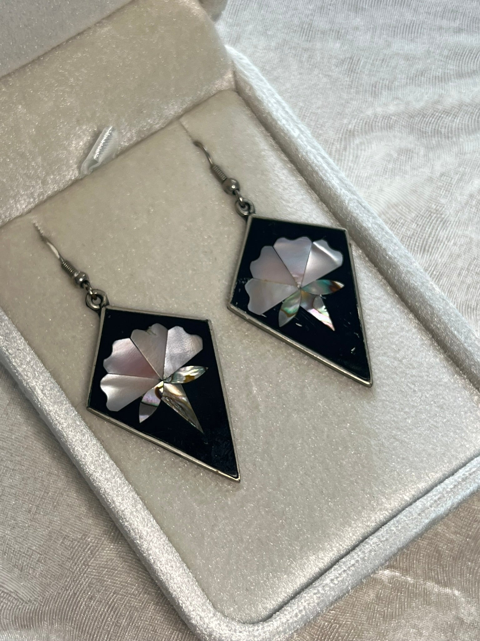 Vintage Alpaca Mexico Dangling Inlay Earrings Mother of Pearl Floral Design